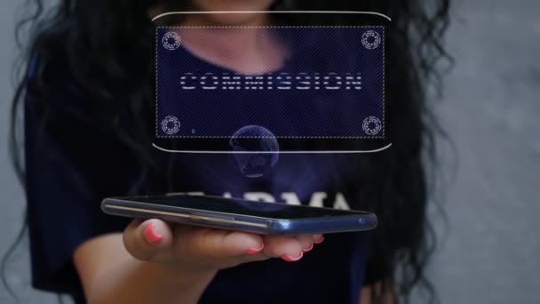 Hud hologram Komisyonu 'nu gösteren kadın — Stok video
