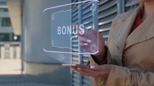 Бізнес-леді взаємодіє HUD Bonus — стокове відео