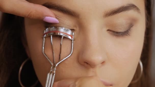 Eyelash curlers closeup — 비디오