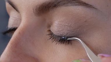 kirpik uzatma işlemi