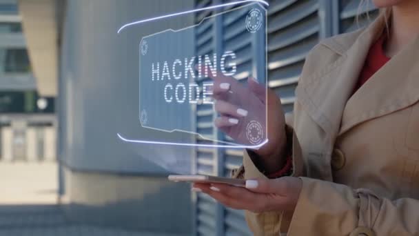 Empresaria interactúa código HUD Hacking — Vídeo de stock