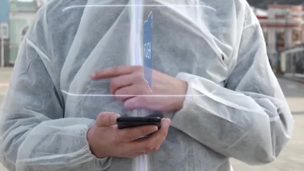 Hombre de blanco usa texto holográfico Salud — Vídeos de Stock
