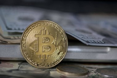 Yeni sanal para bitcoin para dizüstü yanında
