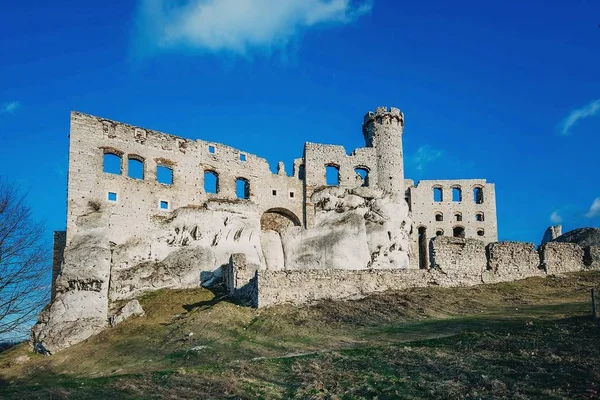 Zamku w Ogrodziencu - okolice Czestochowy (Polska)
