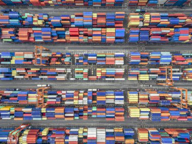 verme için bekleyen bağlantı noktası ambar kapsayıcısında hava Üstten Görünüm .