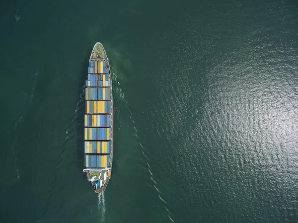 Kargo gemisinin havadan görünümü, kargo konteyner depo Harbor bir