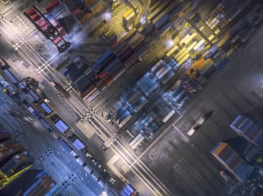 Konteyner depolama taşımacılık lojistik AI gecede top vie