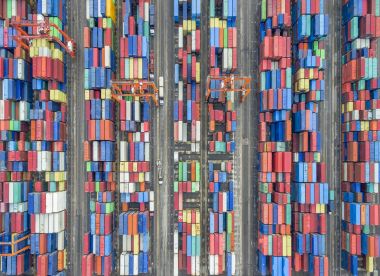 verme için bekleyen bağlantı noktası ambar kapsayıcısında hava Üstten Görünüm .