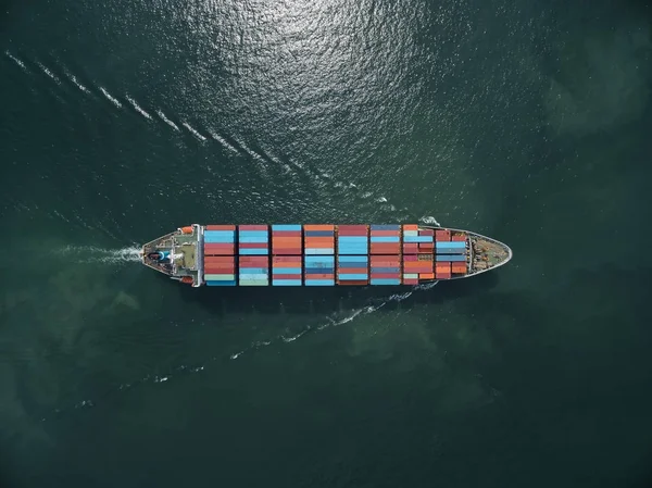 Vista aérea do navio de carga, contentor de carga no porto de armazém a — Fotografia de Stock