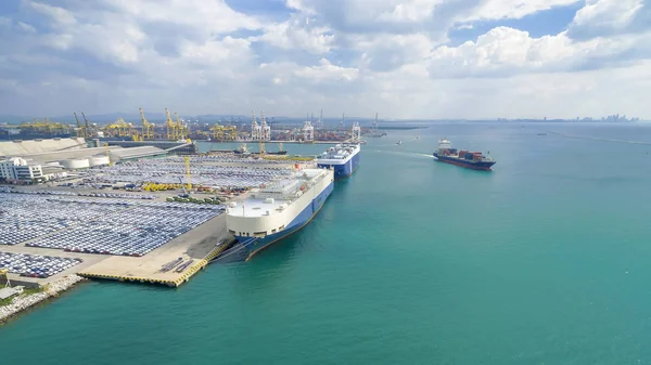 konteyner gemisi deniz yoluyla hisse senedi bağlantı noktası dışarı aktarma .