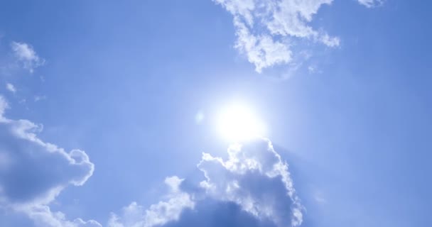 Όμορφη Cloudscape Μεγάλες Κτίριο Σύννεφα Και Την Ανατολή Του Ηλίου — Αρχείο Βίντεο