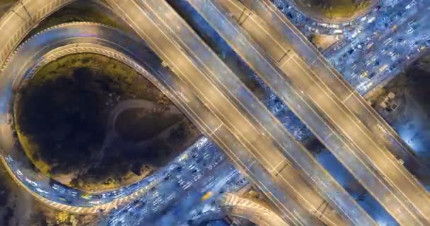 Vista Aérea Rotonda Carretera Tráfico Ciudad Por Noche Time Lapse — Vídeos de Stock