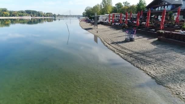 Stad Bank Meerzicht — Stockvideo