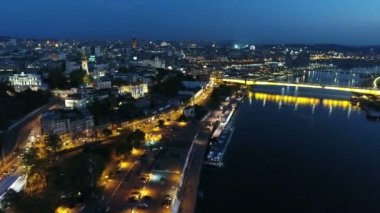 Şehir Manzaralı nehir gece hava 2 yukarıda