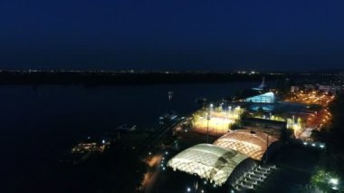 Nehir banka tesislerinin 1 havadan görünümü