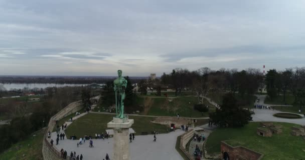 维克多纪念碑在贝尔格莱德 鸟瞰图 — 图库视频影像