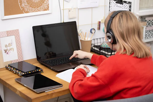 Covid Coronavirus Apprendre Maison Concept Enfant École Maison Étude Fille — Photo