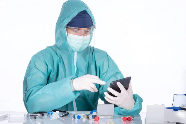 Researcher Protective Medical Mask Working Science Lab — Stock Photo, Image