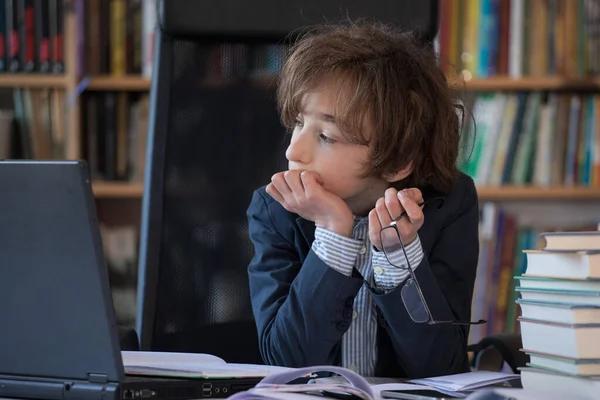 Inlärning Hemma Online Lärande Självkarantän Koncept Barn Som Gör Läxor — Stockfoto