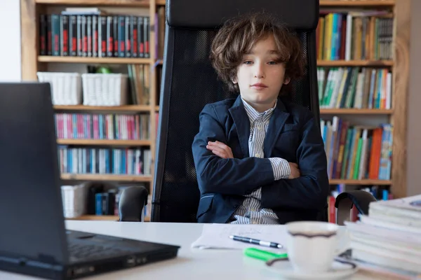 Coronavirus Karantän Internetutbildning Utbildning Nätet Dator Laptop Och Pojke Studerar — Stockfoto