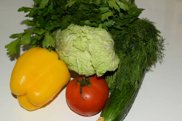 Légumes Frais Sur Fond Blanc — Photo
