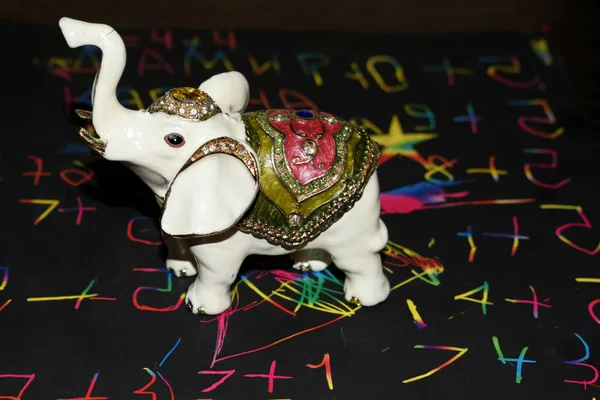 带有彩绘的纪念大象 印度东部的吉祥物 — 图库照片
