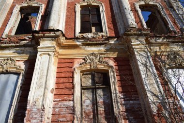 eski yıkılmış bina, mimari anıt