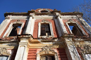 eski yıkılmış bina, mimari anıt