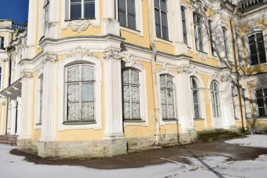 Klasik tarzda tarihi bina, eski saray