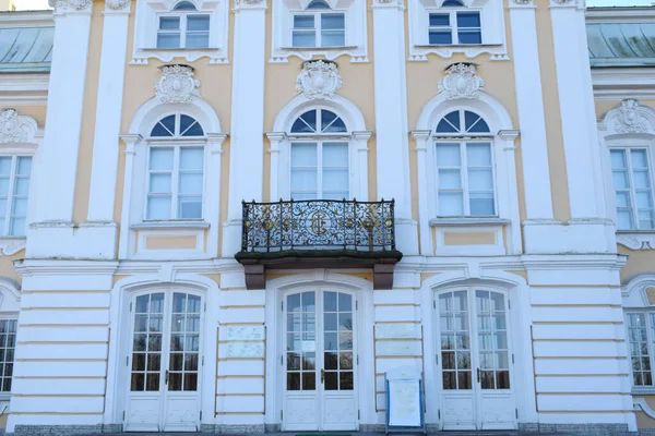 Fachada Del Palacio Antiguo Edificio Histórico — Foto de Stock