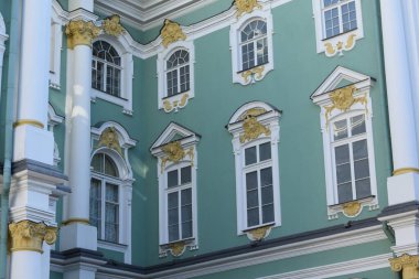 Saray, tarihi bina, Saray cephesi.