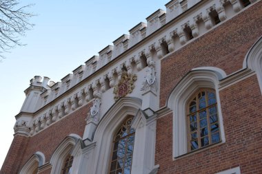 Eski binanın mimari detayları