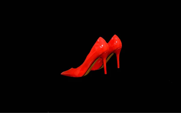 Sapatos Vermelhos Fundo Preto — Fotografia de Stock