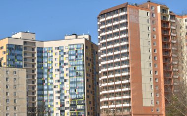 Şehirdeki modern ofis binası