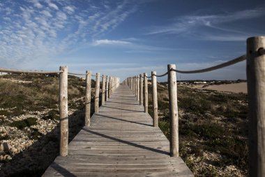 Tahta sahil girişi, Algarve Portekiz