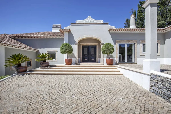 Maison Extérieure Entrée Principale Avec Deux Vases Entrée — Photo