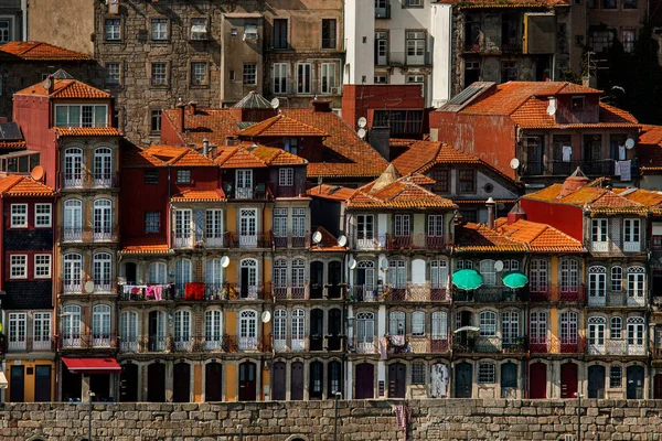 ポルトの街の風景ポルト旧市街 ポルトガル ドゥールの谷 — ストック写真