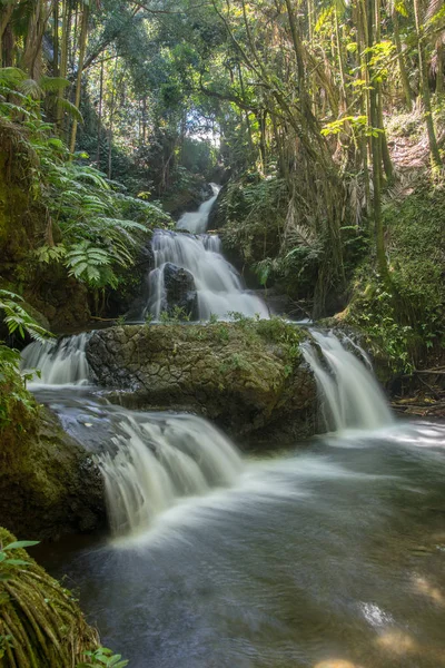 Long Exposure Captures Slow Flowing Water Onema Falls Big Island — Stock Photo, Image