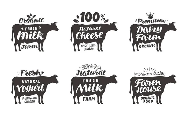 İnek. Vektör gıda etiketleri, rozetleri ve simgeleri ayarlayın. Yazı süt, peynir, süt çiftliği, yoğurt