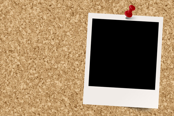 пробковая доска со старым фото
