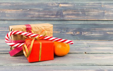 Noel hediyeleri koni ve portakal şeker