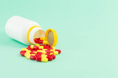 Alıcı ve dökülen antibiyotik