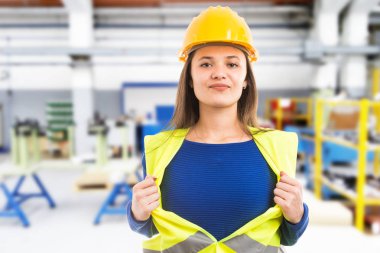 Süper kahraman jest yapma kadın mühendis