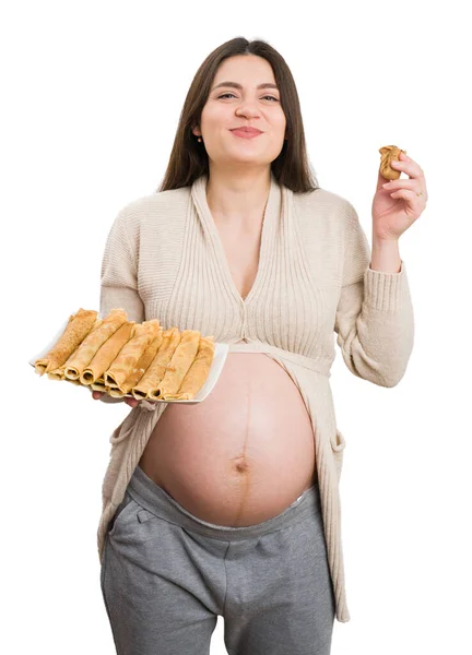 Sorrindo Mulher Grávida Segurando Prato Panquecas Enquanto Comia Isolado Fundo — Fotografia de Stock