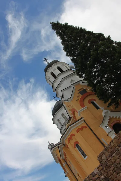 Orthodoxe Kirche auf dem Land — Stockfoto