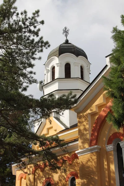 Chiesa ortodossa in campagna — Foto Stock