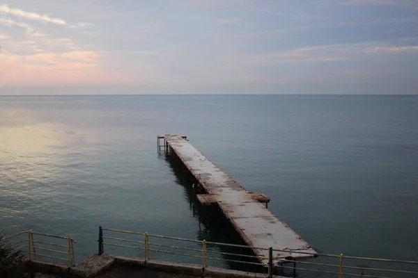 Puesta de sol sobre el mar —  Fotos de Stock