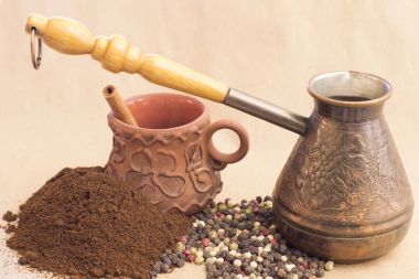 Fugural natürmort fotoğraf resim jezve, aroma kahve ve biber