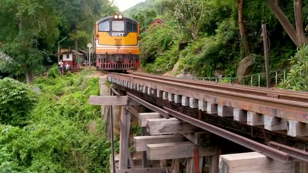 Vista Aérea Hermoso Paisaje Puente Del Ferrocarril Muerte Sobre Río — Vídeos de Stock