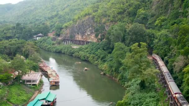 Flygfoto Vackra Landskap Death Railway Bron Över Floden Kwai Noi — Stockvideo